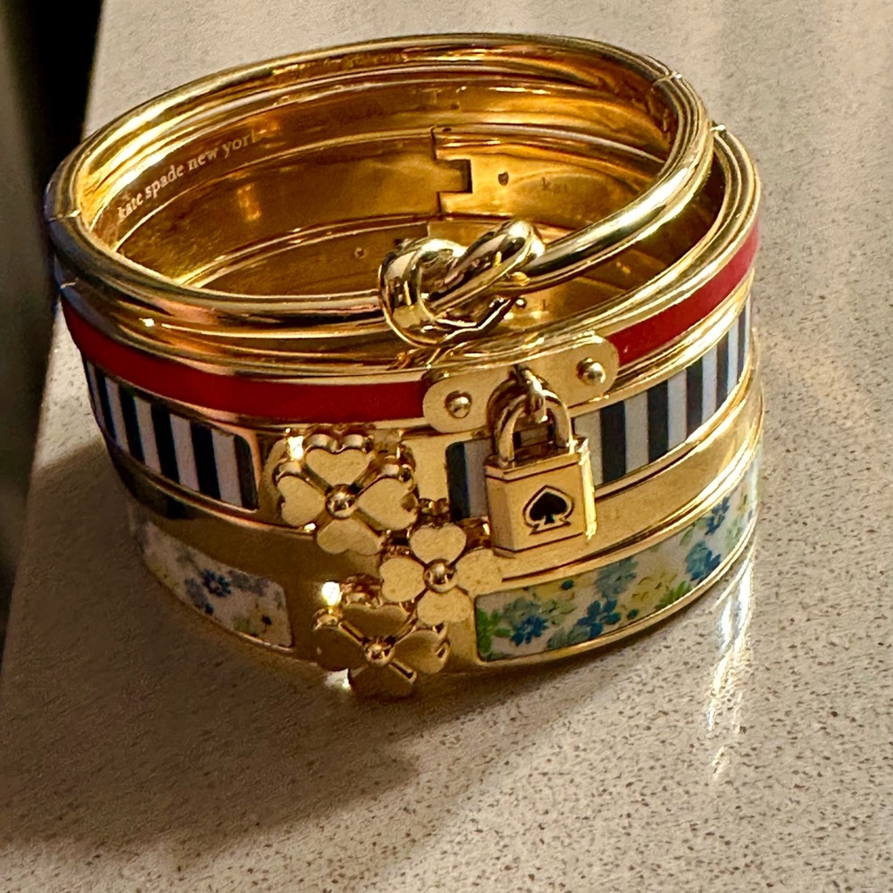 NWOT KATE SPADE ♠️ NEW YORK lock 🔒 and spade ♠️ charm bangle bracelet ORANGE - Picture 7 of 11